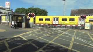 Birkdale Level Crossing [upl. by Adneral417]